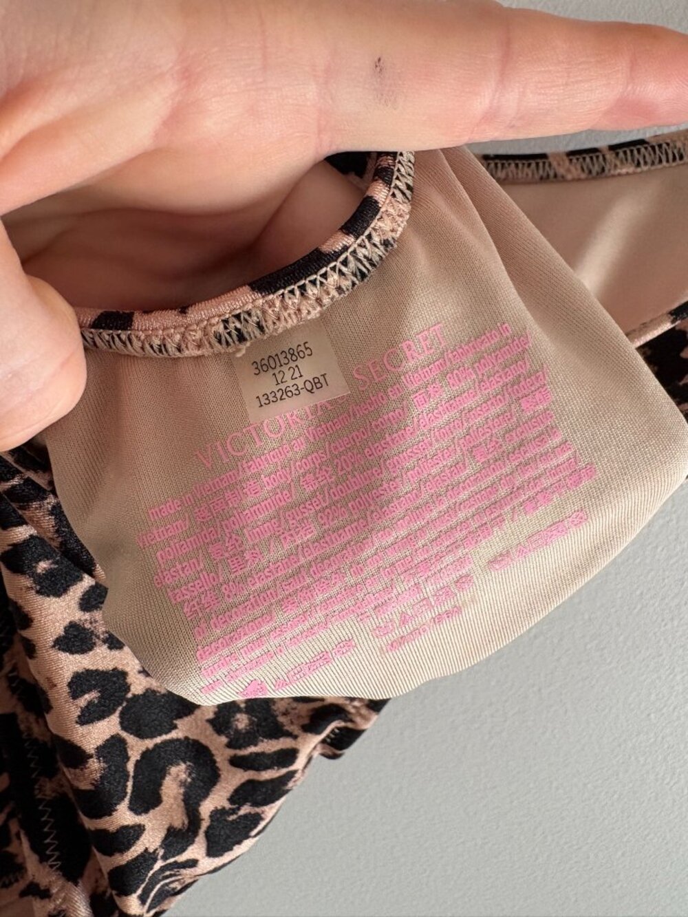 Victoria's Secret Shine Strap Plunge One-piece Swimsuit Side Boob Leopard Medium - Picture 5 of 7